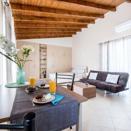 Appartamento Top floor modern studio in central Koropi Esterno foto
