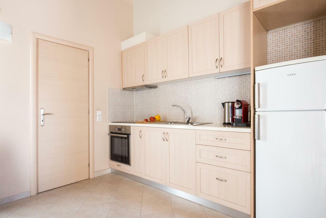 Appartamento Top floor modern studio in central Koropi Esterno foto