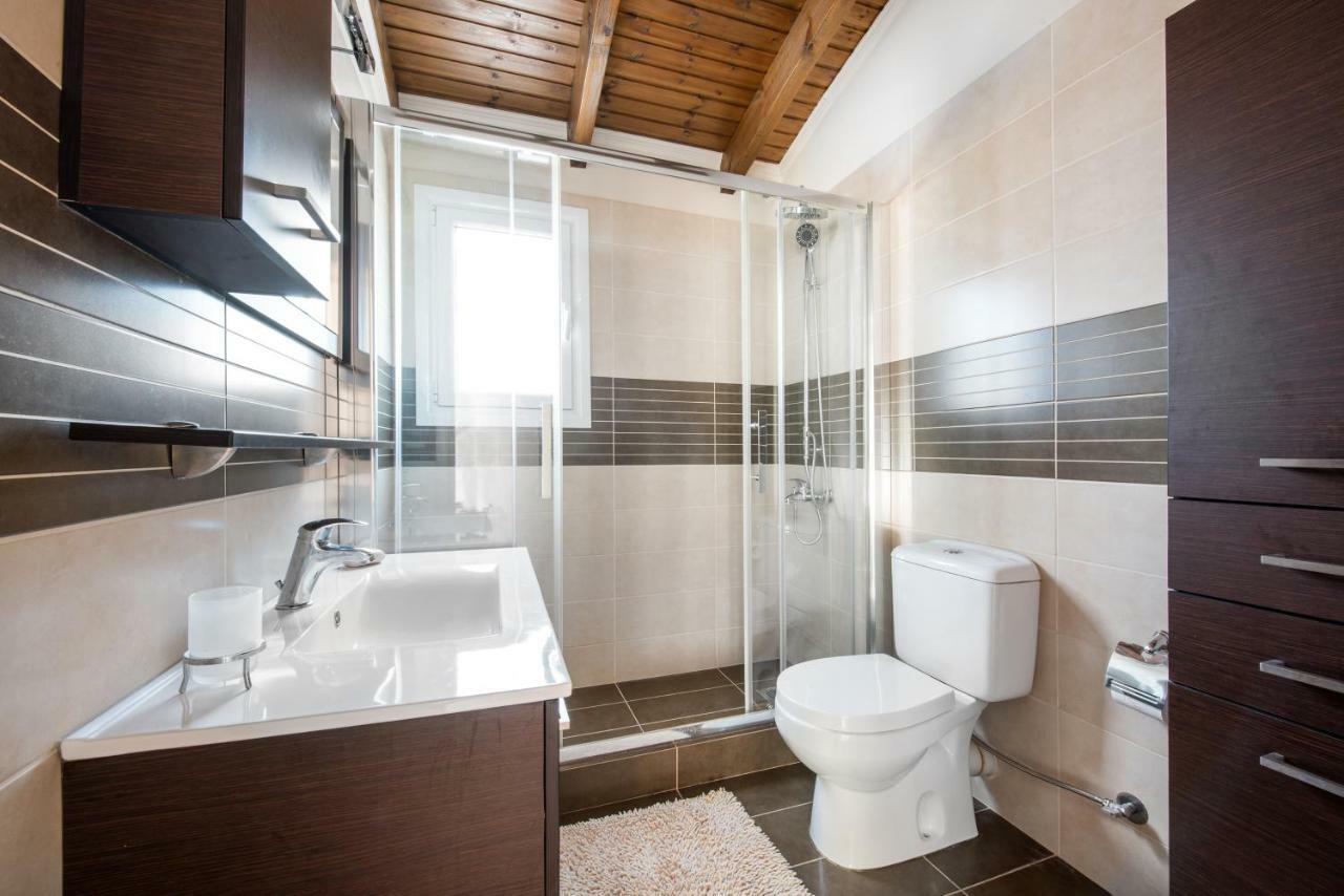 Appartamento Top floor modern studio in central Koropi Esterno foto