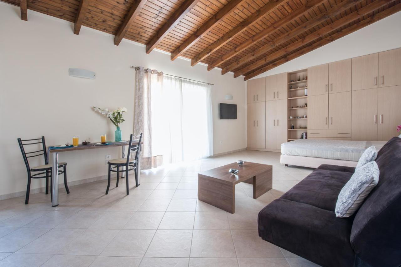Appartamento Top floor modern studio in central Koropi Esterno foto